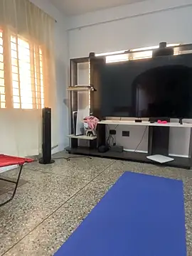 hollymollyxoxo online show from October 2025 02:50:01 PM