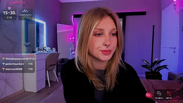 lilyvibe online show from December 2024 08:33:01 PM