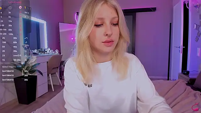 lilyvibe online show from February 2025 10:08:02 PM