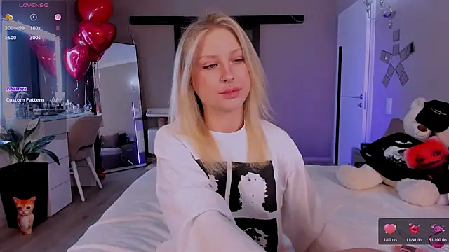lilyvibe online show from February 2025 08:25:01 PM