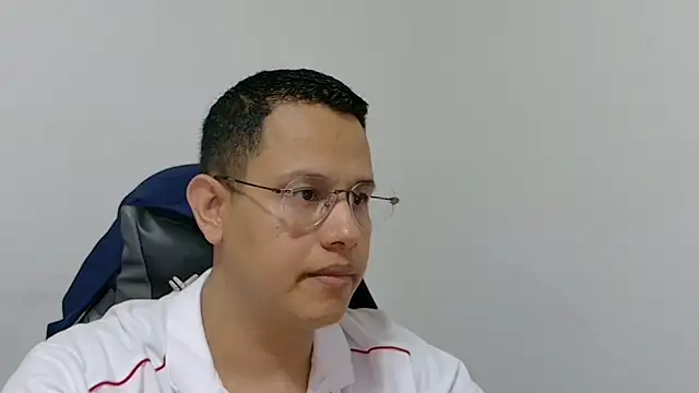 Snapshot of LiamVidal chatting on June 2026 04:52:01 PM LiamVidal online show from June 2026 04:52:01 PM