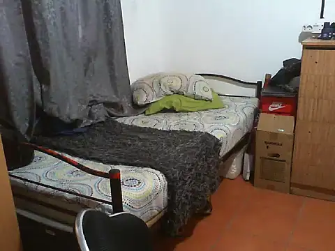 Snapshot of 29YOURZ_28_ chatting on October 2025 08:53:02 AM 29YOURZ 28 online show from October 2025 08:53:02 AM