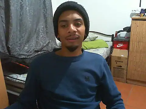 Snapshot of 29YOURZ_28_ chatting on October 2025 06:15:02 PM 29YOURZ 28 online show from October 2025 06:15:02 PM