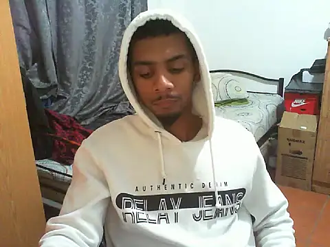 Snapshot of 29YOURZ_28_ chatting on October 2025 04:16:01 PM 29YOURZ 28 online show from October 2025 04:16:01 PM