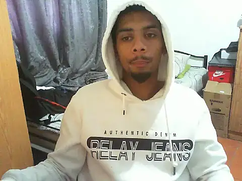 Snapshot of 29YOURZ_28_ chatting on October 2025 08:44:02 AM 29YOURZ 28 online show from October 2025 08:44:02 AM