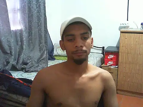 Snapshot of 29YOURZ_28_ chatting on November 2025 11:47:01 AM 29YOURZ 28 online show from November 2025 11:47:01 AM