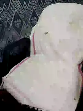 Snapshot of Ralisha_Rani chatting on January 2025 05:28:02 PM Ralisha Rani online show from January 2025 05:28:02 PM