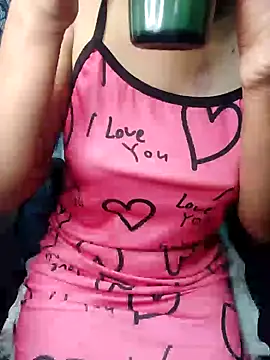 Snapshot of Ralisha_Rani chatting on February 2025 05:48:01 PM Ralisha Rani online show from February 2025 05:48:01 PM