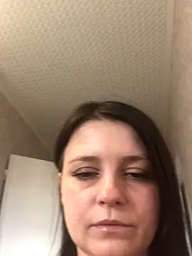 Snapshot of SheilaAndDanny chatting on November 2025 06:46:01 AM SheilaAndDanny online show from November 2025 06:46:01 AM