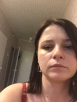 Snapshot of SheilaAndDanny chatting on November 2025 06:34:02 AM SheilaAndDanny online show from November 2025 06:34:02 AM