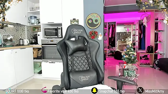 AmySuperHeroes online show from December 2024 12:16:02 PM