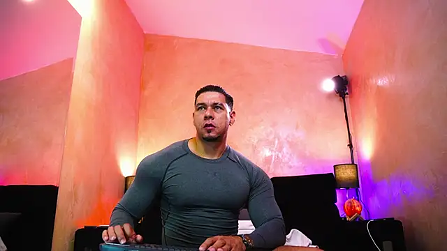 MassimoWalton2 online show from March 2026 01:22:01 PM