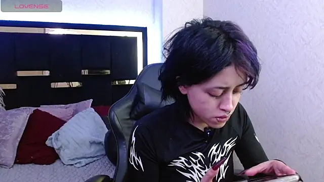 Snapshot of Bunny_O chatting on June 2026 12:34:02 AM Bunny O online show from June 2026 12:34:02 AM