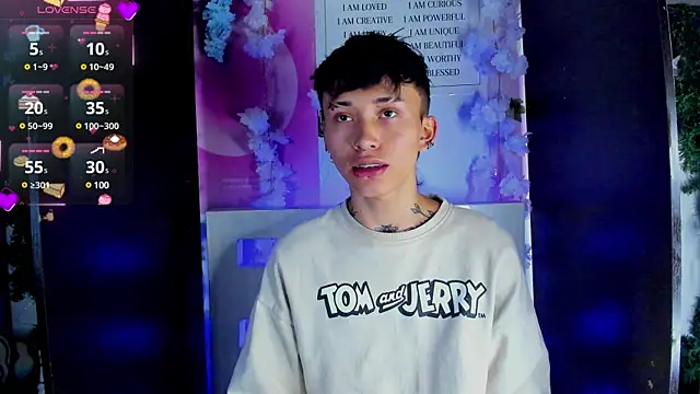 juniior 2311  online show from February 2025 07:38:02 PM