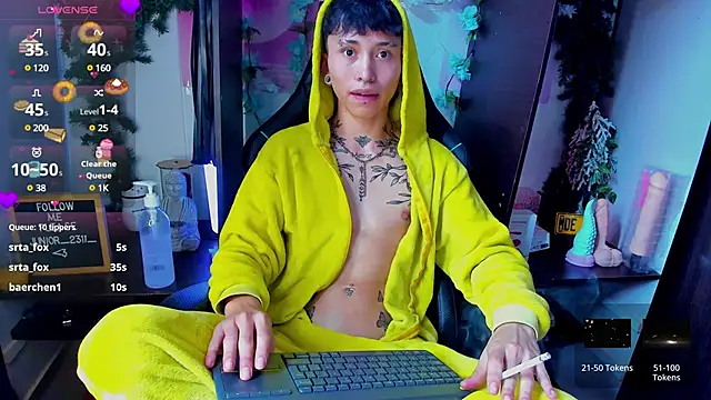 juniior 2311  online show from March 2025 03:04:02 PM