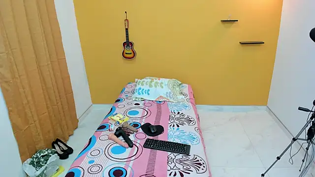 evaleribigtits18 online show from January 2025 01:53:01 AM