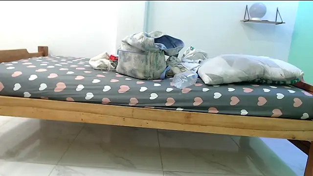 evaleribigtits18 online show from March 2026 02:30:02 AM