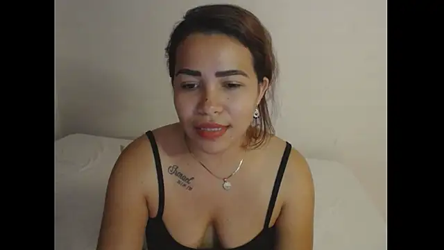 Snapshot of sexymoreniita chatting on February 2025 02:07:02 AM sexymoreniita online show from February 2025 02:07:02 AM