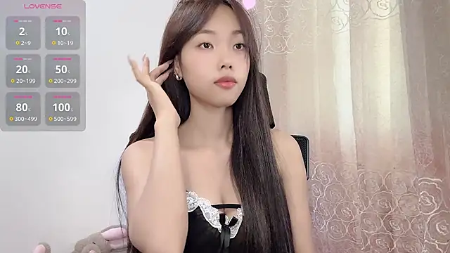 Snapshot of Lvy--v chatting on September 2025 01:38:02 AM Lvy--v online show from September 2025 01:38:02 AM