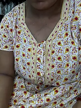 Snapshot of MUMTAJ-1 chatting on July 2026 04:43:02 PM MUMTAJ-1 online show from July 2026 04:43:02 PM