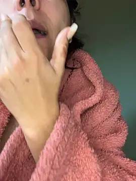 bellababbiii online show from December 2024 01:00:02 PM