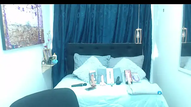 Snapshot of avans_15 chatting on January 2025 01:32:02 PM avans 15 online show from January 2025 01:32:02 PM