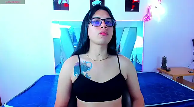 Snapshot of beverly_campbellxxx chatting on March 2025 12:58:02 AM beverly campbellxxx online show from March 2025 12:58:02 AM