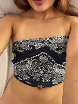 Snapshot of Victoria-77 chatting on February 2025 04:26:02 AM Victoria-77 online show from February 2025 04:26:02 AM