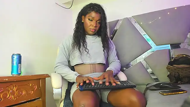 Snapshot of Arii_xxx chatting on January 2025 09:25:01 PM Arii xxx online show from January 2025 09:25:01 PM