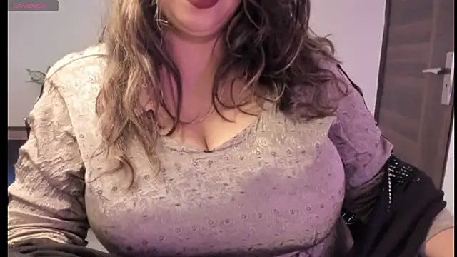 Gulabi Queen online show from March 2025 07:17:01 PM