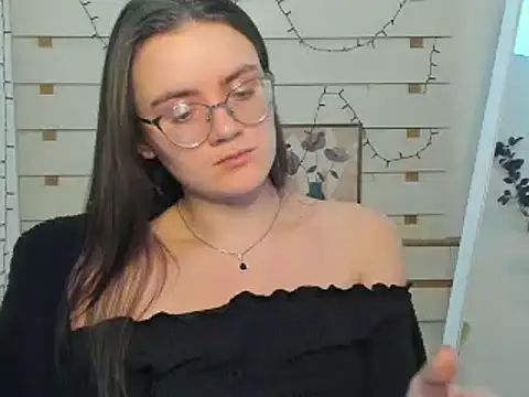 Snapshot of Josephine_jo chatting on November 2025 10:36:02 PM Josephine jo online show from November 2025 10:36:02 PM