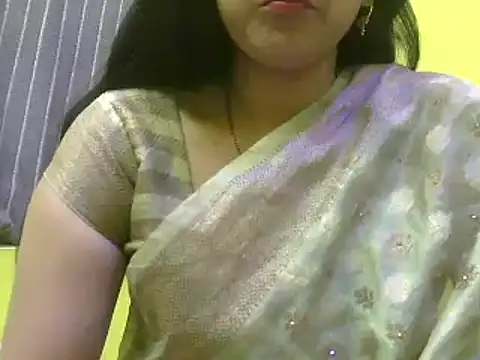 CUTYHINA 001 online show from December 2024 11:44:01 AM