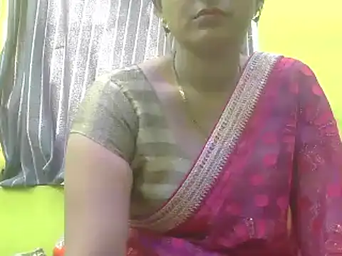 CUTYHINA 001 online show from December 2024 04:23:02 AM