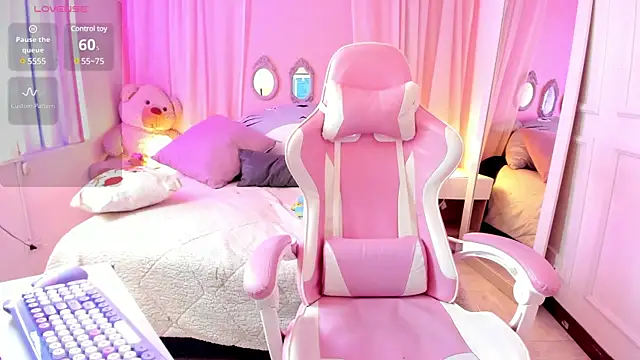 SophiIamilleer online show from January 2025 04:27:01 AM
