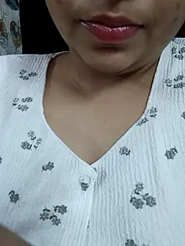Myloveurvi online show from July 2026 03:05:01 PM