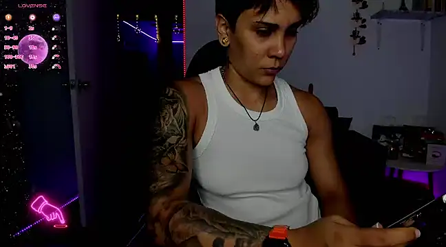 ZhoeStrong online show from December 2024 12:02:02 AM