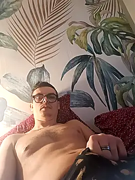 GLouglou19 online show from March 2026 09:26:02 AM