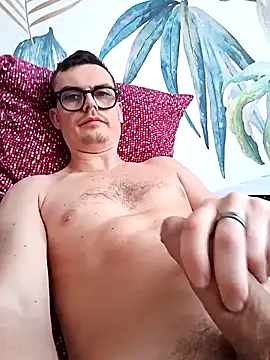 GLouglou19 online show from March 2026 10:12:02 AM