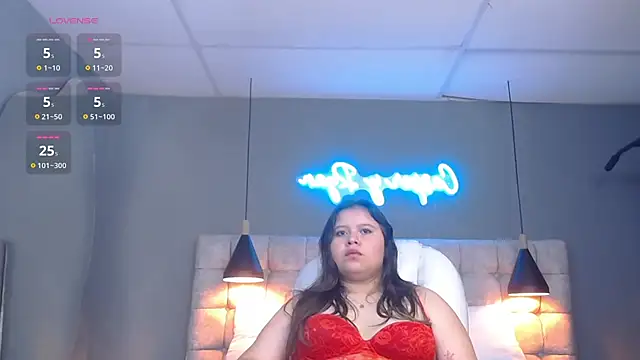 Snapshot of Laia_and_Aloby chatting on February 2025 10:52:02 PM Laia and Aloby online show from February 2025 10:52:02 PM