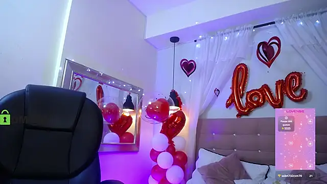 Snapshot of natasha__jackson chatting on February 2025 01:22:01 PM natasha jackson online show from February 2025 01:22:01 PM