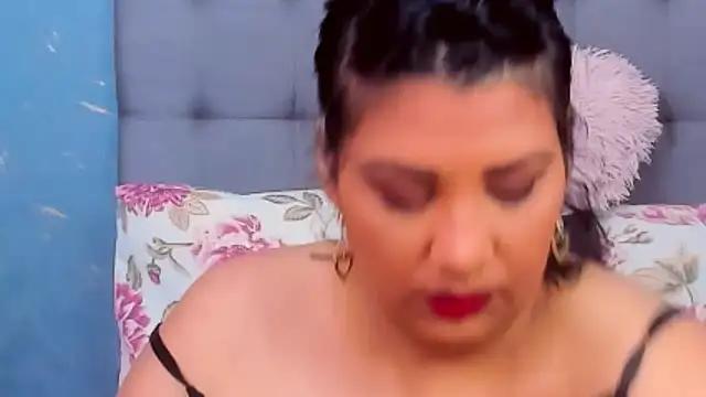 AmyCubes online show from February 2025 03:57:02 AM