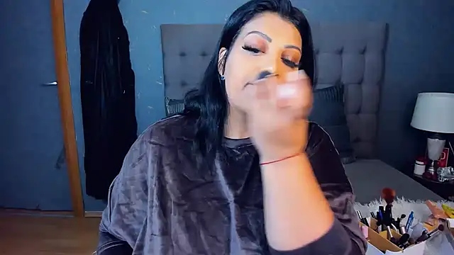 AmyCubes online show from October 2025 04:35:01 AM