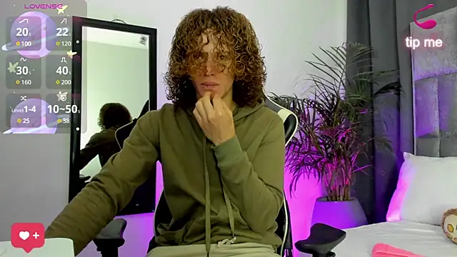 All3ssandr0 online show from December 2024 01:58:01 AM