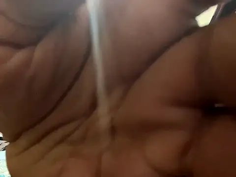 Snapshot of vitoreigor892 chatting on October 2025 11:27:02 PM vitoreigor892 online show from October 2025 11:27:02 PM