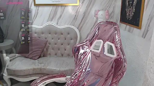 Snapshot of Violeth_b chatting on January 2025 12:38:01 PM Violeth b online show from January 2025 12:38:01 PM