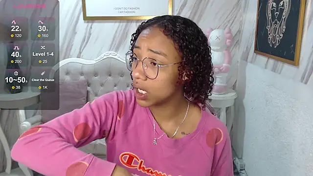 Snapshot of Violeth_b chatting on January 2025 12:41:02 PM Violeth b online show from January 2025 12:41:02 PM