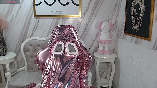 Snapshot of Violeth_b chatting on January 2025 12:40:02 PM Violeth b online show from January 2025 12:40:02 PM