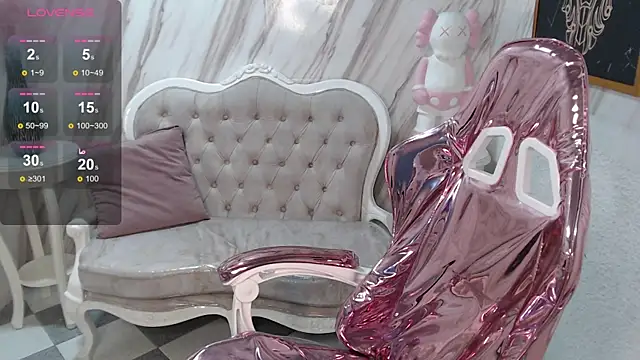 Snapshot of Violeth_b chatting on February 2025 12:37:01 PM Violeth b online show from February 2025 12:37:01 PM