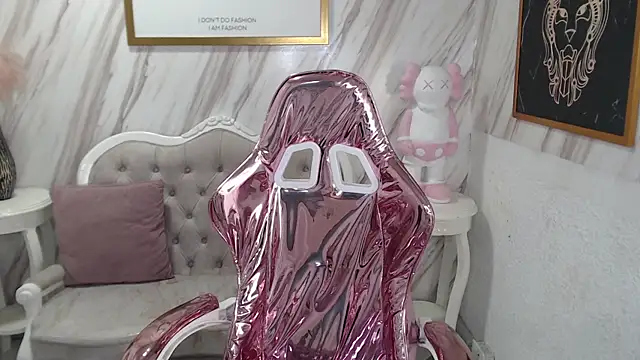 Snapshot of Violeth_b chatting on February 2025 12:39:01 PM Violeth b online show from February 2025 12:39:01 PM