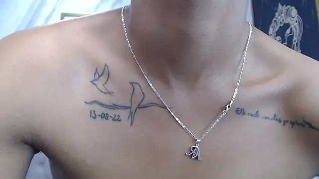 Snapshot of Violeth_b chatting on February 2025 06:55:01 PM Violeth b online show from February 2025 06:55:01 PM